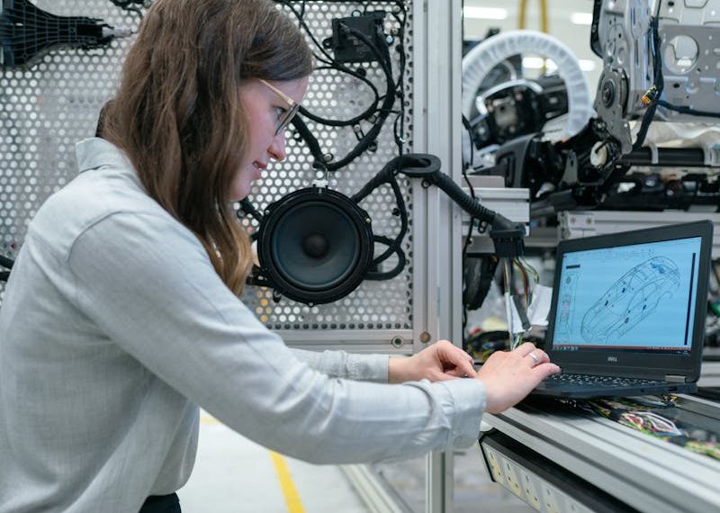 Top IT Solutions for Manufacturing Industry: Streamlining Operations in 2025